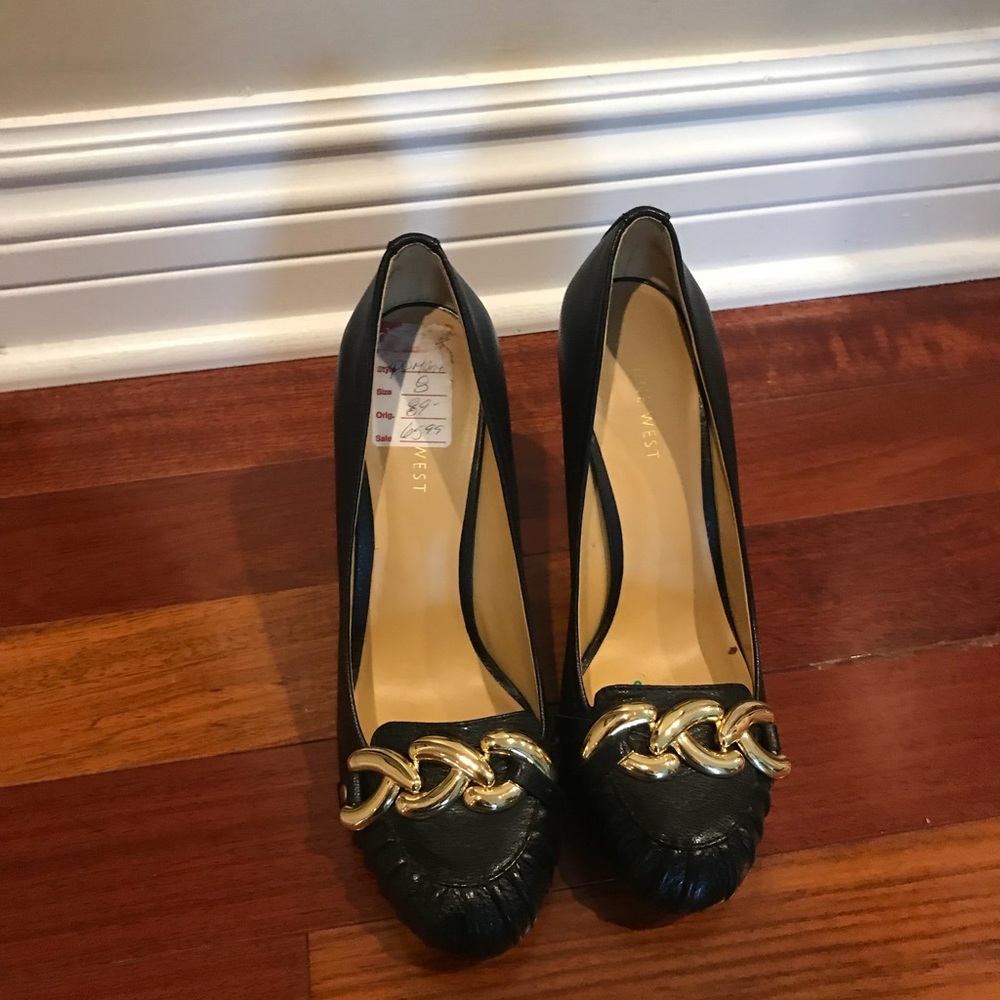 Black elegant heel